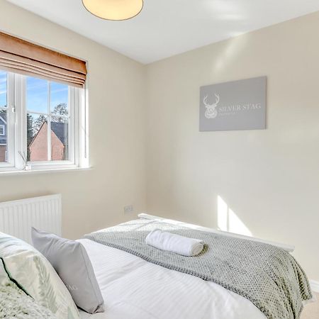 Silver Stag Properties, 3 Bedroom W Parking And Garden Smisby Extérieur photo